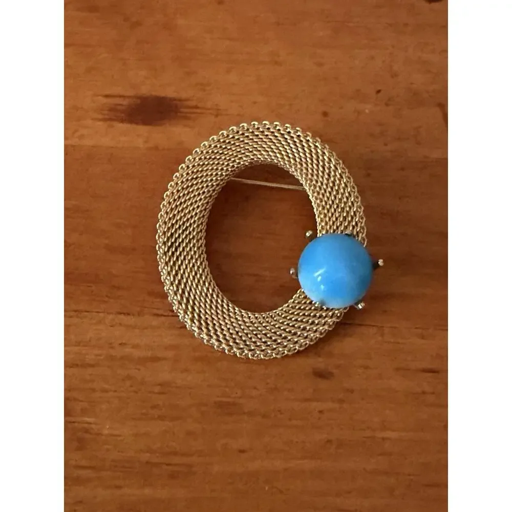 Vintage Style Gold Tone Rope Design Brooch Faux Turquoise Cabochon Round Pin